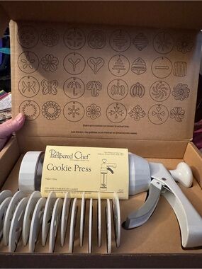 Pampered Chef Cookie Press - NWOT
